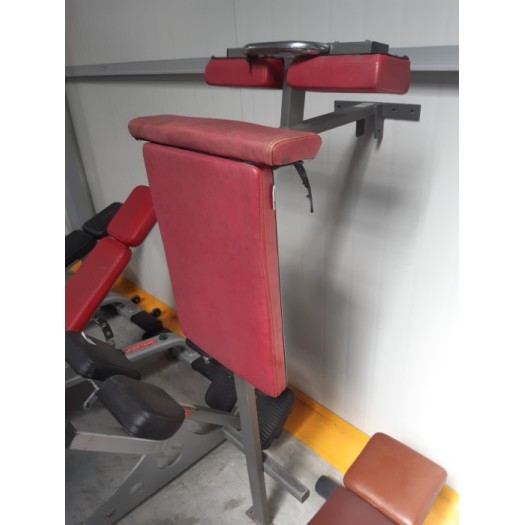 Ławka pionowa montowana do ściany na mięśnie brzucha firmy Gymleco "Brutal bench"  w stanie "as is" cena 615zl